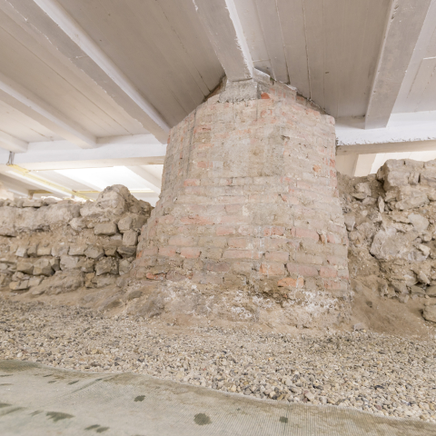 Onder de Grote Kerk in Elst zijn de funderingen van twee Romeinse tempels 