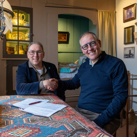 ondertekening_intentieverklaring_molensmooiste_x_werelderfgoed_kinderdijk_-_peter-jan_en_arjen_2.jpg