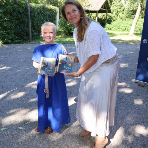 flora_en_wethouder_chantal_van_den_berg-willem_de_jeu.jpg